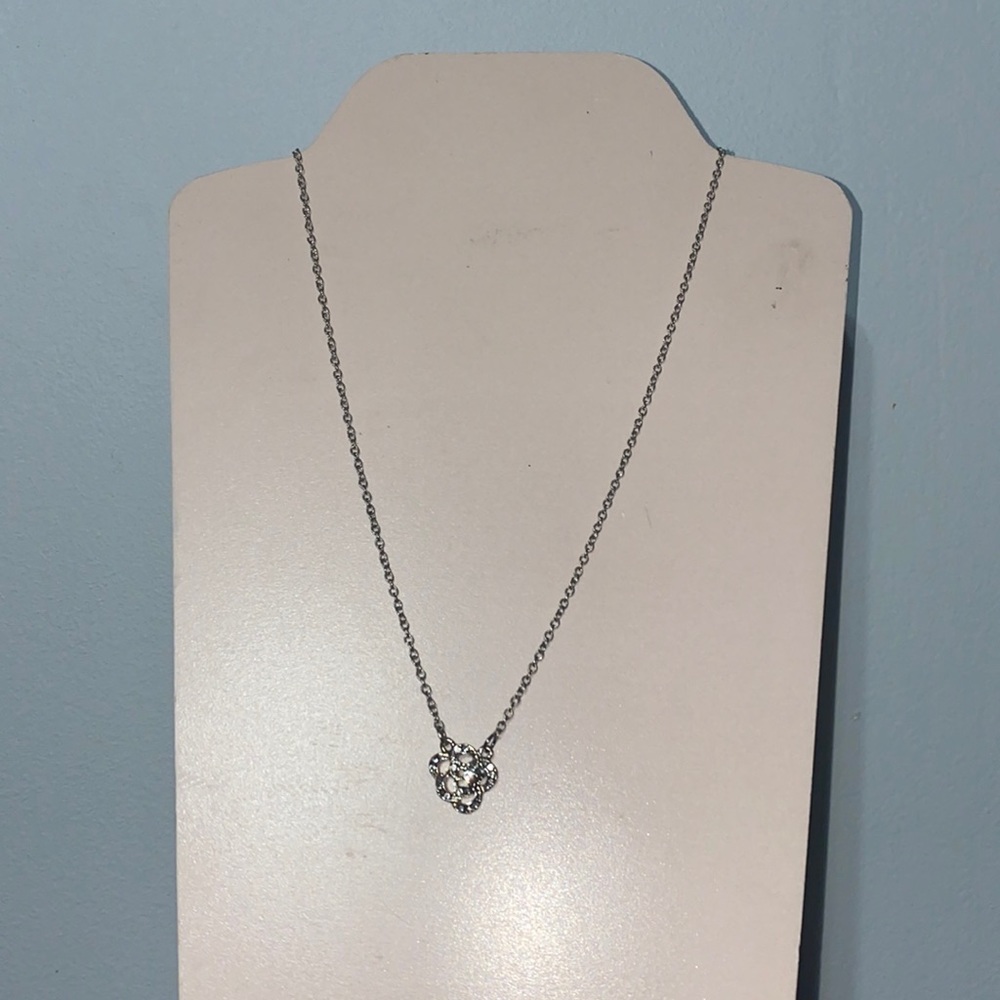Silver hypo allergenic flower necklace